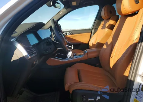 2022 BMW X5 xDrive40I z USA, uszkodzony, nr VIN 5UXCR6C06N9K30550